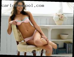 I'm a 105 lb and nude woman cute, short and fun.